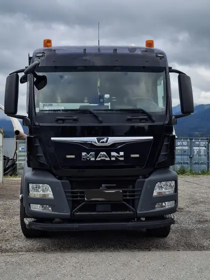 MAN TGS mit Ladekran HMF Type 3220