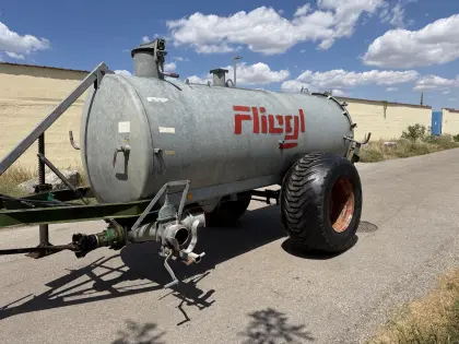 Güllefass Fliegl 8.000 l