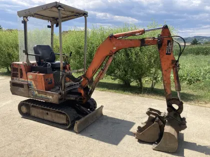 Minibagger Takeuchi TB15
