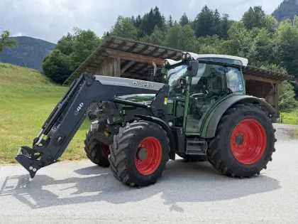 Fendt Vario 210 Gen1, 125 PS, leistungsoptimiert, mit Quicke Q46