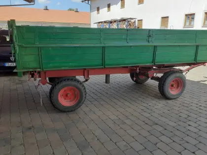 2-Achs-, 3-Seiten-Kipper, eigene Bordhydraulik