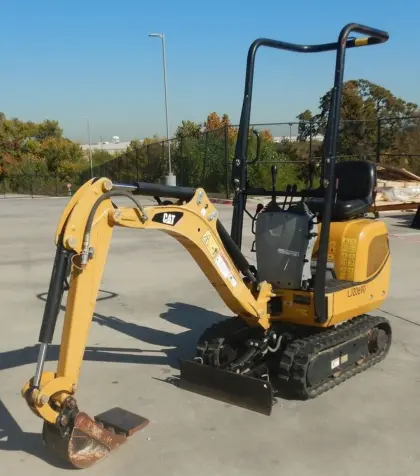Caterpillar 300.9D Minibagger (Bj. 2016)