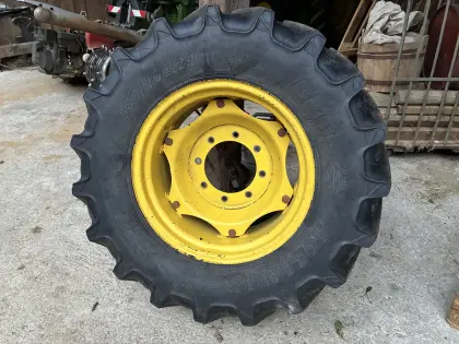 Kompletträder 380/70 R24
