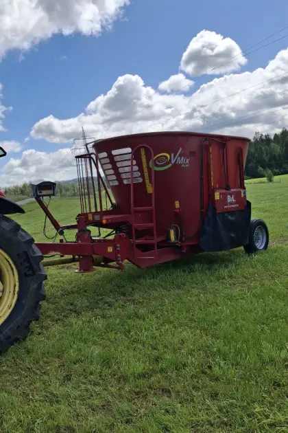 Futtermischwagen BvL V-Mix 8T