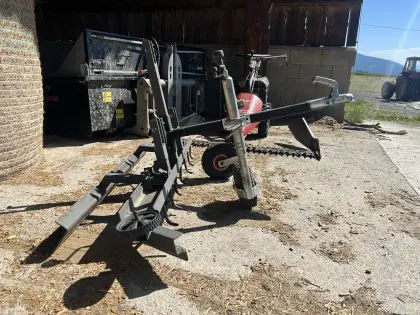 Reitplatzplaner mit Hufschlagräumer