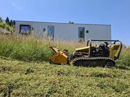 Böschungsmäharbeiten, Mulchen, Mähraupe Energreen