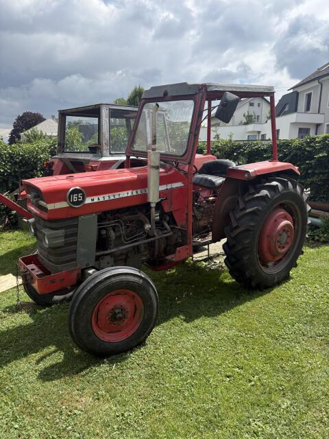 Massey Ferguson 165