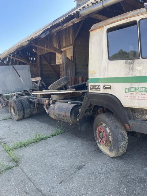 LKW-Chassis, Achse, Bereifung