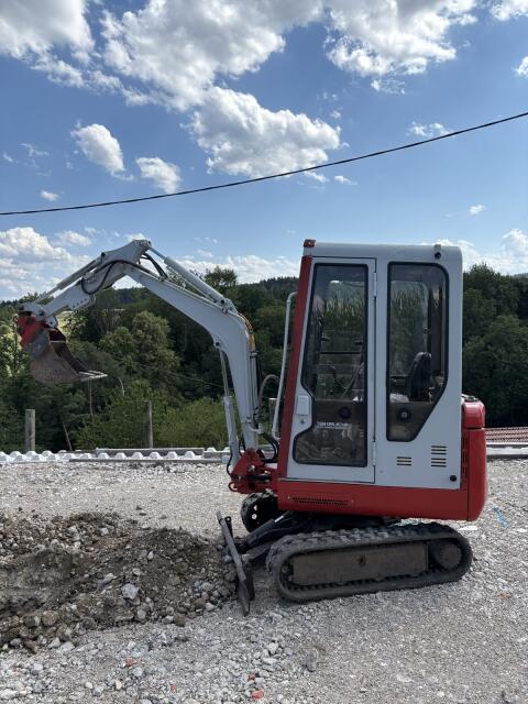 Takeuchi TB015