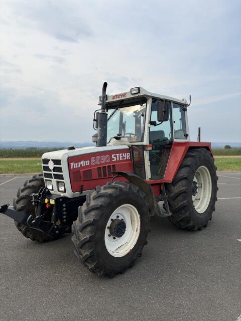 Steyr 8090 Turbo SK2 Traktor