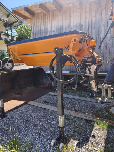 Kugelmann Edelstahl-Salzstreuer für Unimog