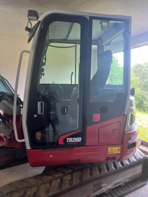 Takeuchi TB 260