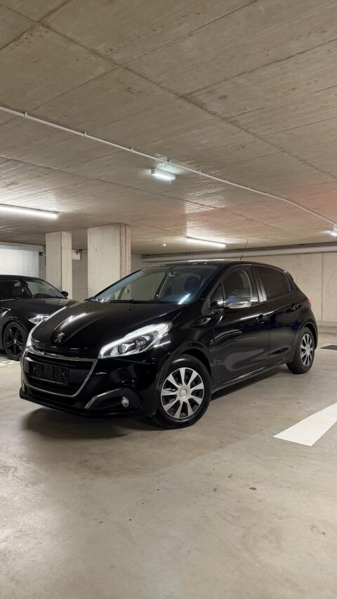 Peugeot 208 1.2 VTi Style, wenig km