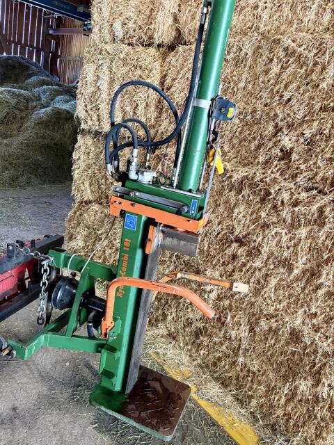 Posch Hydro-Combi 18 t Holzspalter