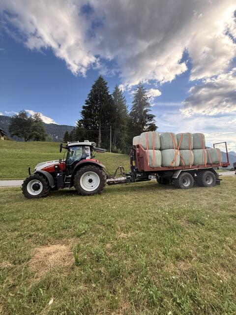 Sonstige Arbeiten, Transporte mit Traktor