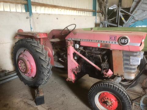 Massey Ferguson 165