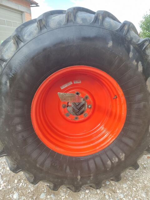 Claas Reifen 650/75 R32