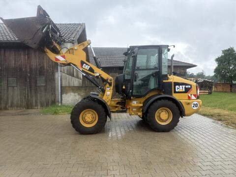 Radlader Hoflader CAT 907M, Bj. 16, Schaufel, Gabel