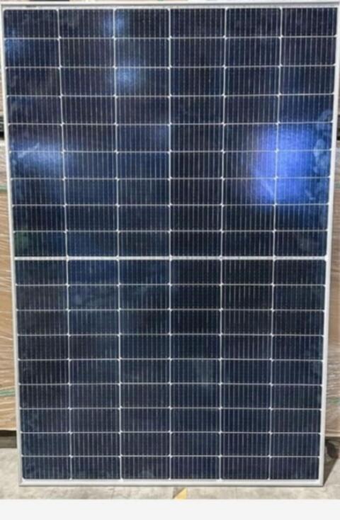 Photovoltaik-Platten, neuwertig, 35 Stk.