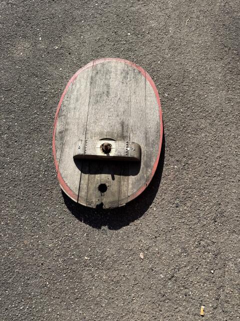 Frontseite Weinfass aus Holz