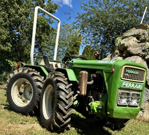 Ferrari 75 Weingartentraktor, Kleintraktor, Oldtimertraktor, Allradtraktor, Kompakttraktor, Agrarfahrzeug
