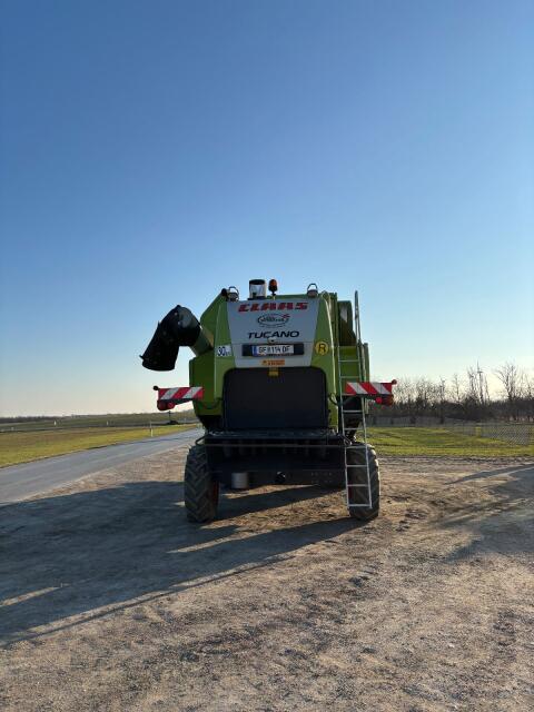 Claas Tucano 320