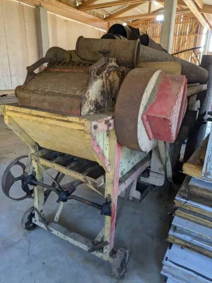 Alte Dreschmaschine