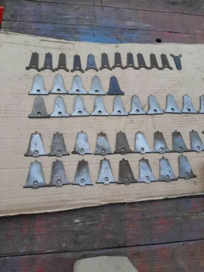 Verschiedene Mähbalken-Fingerplatten