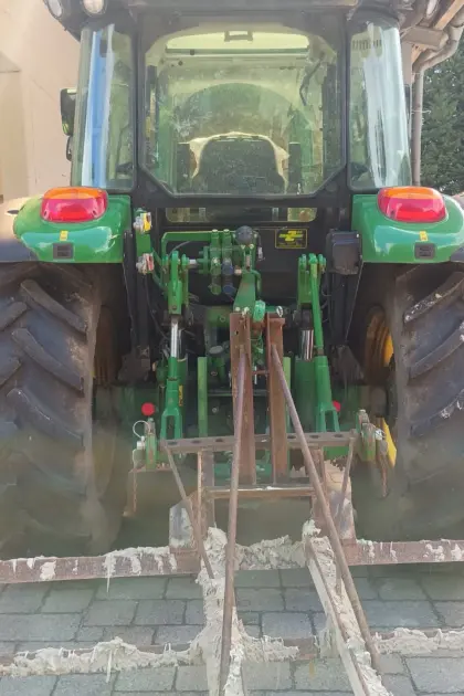 John Deere 5090M
