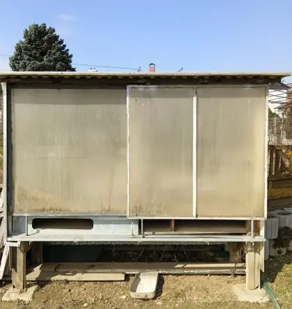 Hühnerstall mit Schiebetüren