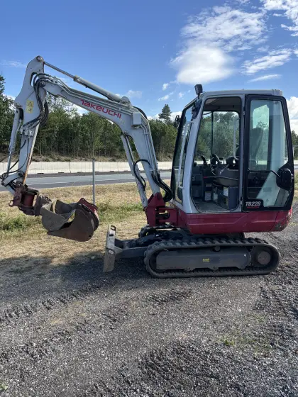 Takeuchi TB228