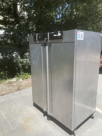 Niro-Schrank Memmert UN 750