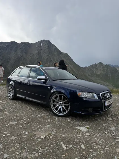 Audi S4 B7 4.2 V8