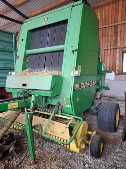 John Deere Rundballenpresse 590