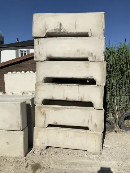 Futterbarren, Betonsteine, Betonblock