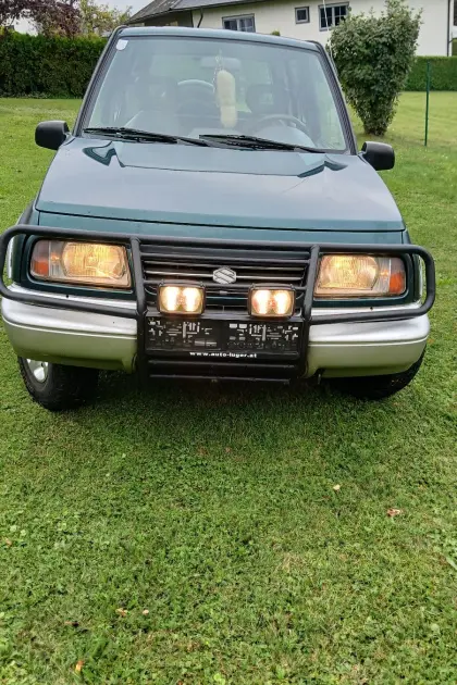 Suzuki Vitara Geländewagen