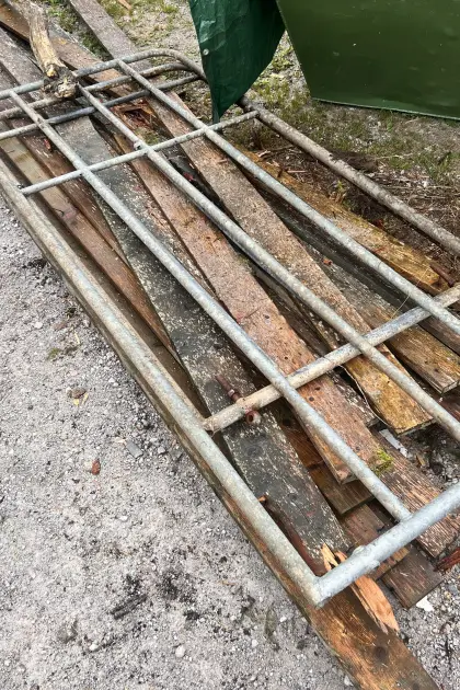 Längenverstellbare Eisengitter