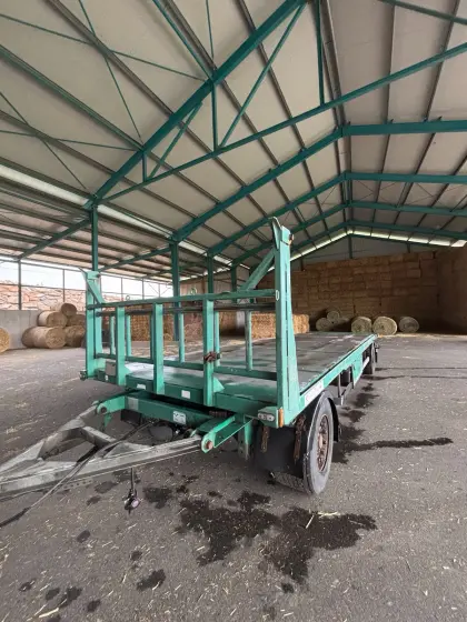 Schwarzmüller LKW-/Traktor-Plateau-Anhänger
