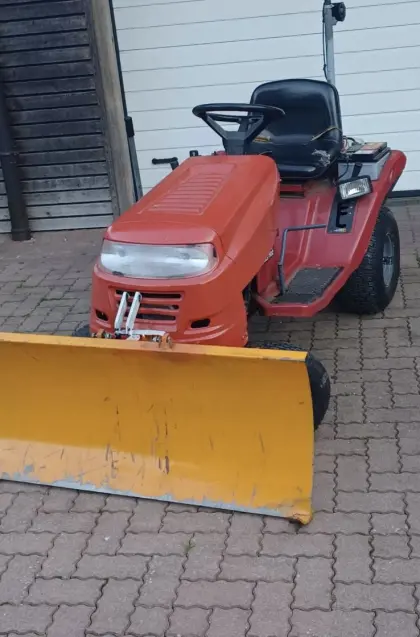 Rasenmähertraktor Dynmark