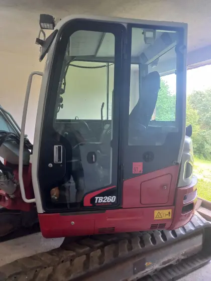 Takeuchi TB 260