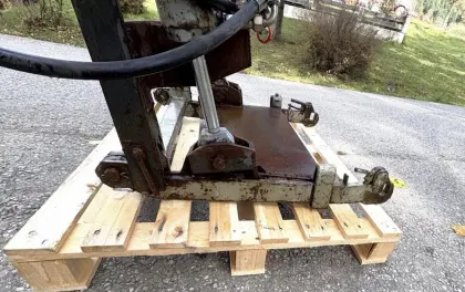 Fronthydraulik Lindner 520