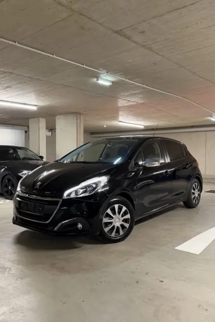 Peugeot 208 1.2 VTi Style, wenig km