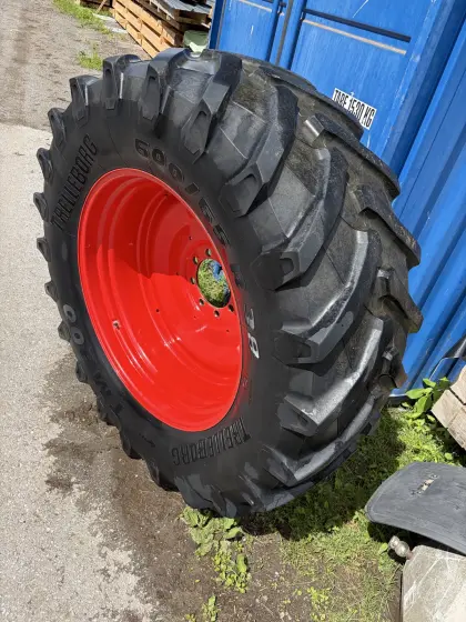 600/65R38 Kompletträder