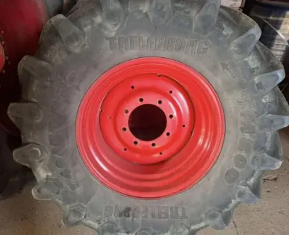 Suche für meinen Fendt 516 540-65R26 Kompletträder
