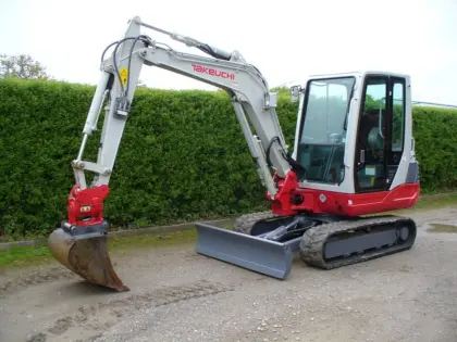 Takeuchi TB 235 V4 POWERTILT