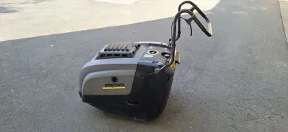 Kärcher Kehrsaugmaschine KM 75/40