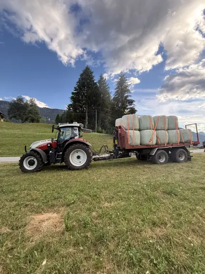 Sonstige Arbeiten, Transporte mit Traktor