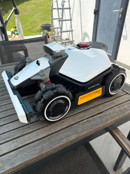 Mammotion Luba Mini AWD 800 Mähroboter OVP