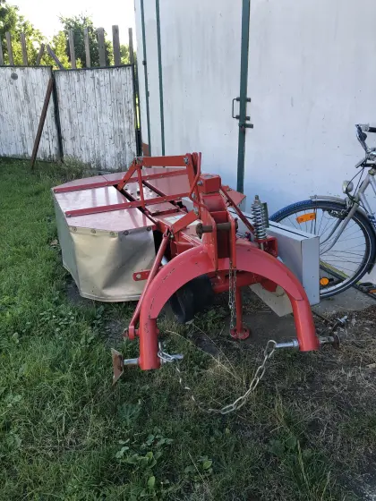 Rotes Mähwerk Deutz KM22