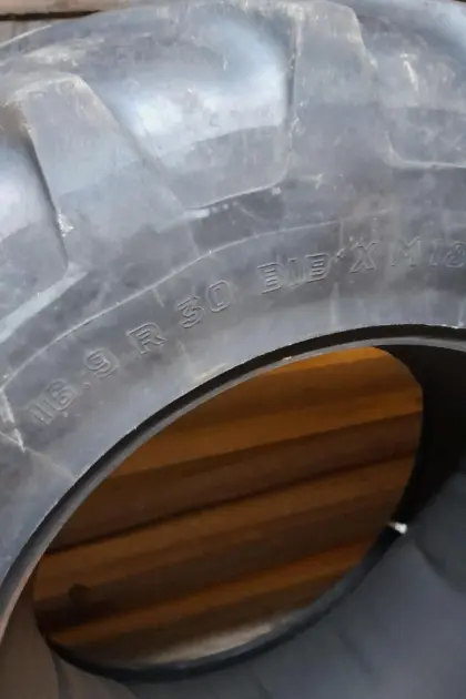Verkaufe Reifen 16.9 R30 Michelin Radialreifen, gebraucht